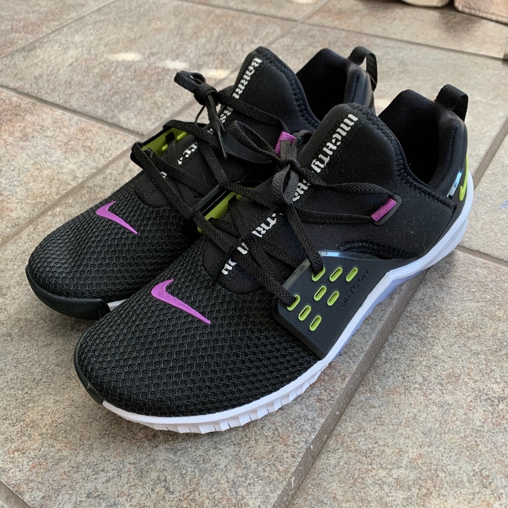 Nike free runs